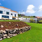 Horizonte Azul By Madeira * 蓬他达维托亚